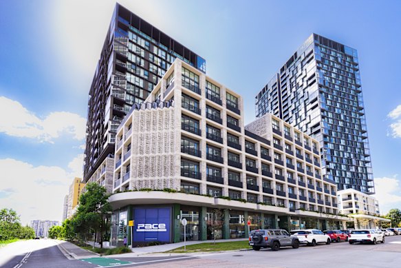 JQZ busca vender el edificio de siete pisos en 5 Uhrig Road por 20 millones de dólares.