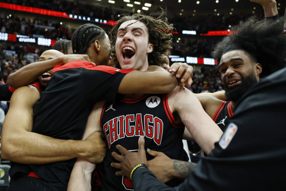 Josh Giddey celebrates his game winner against the Lakers.