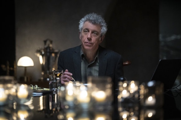 Eric Bogosian as Daniel Molloy, the vampire’s interviewer. 