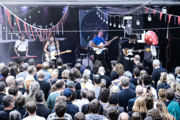 Floodlights performed as part of an Australian music showcase at Reeperbahn Festival.