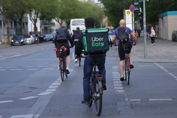 Research has co<em></em>nfirmed food delivery riders are not less safe on the roads than private cyclists, suggesting time pressures and infrastructure issues are putting workers at risk.