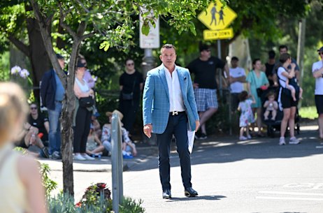 The number of listings across Melbourne have fallen.