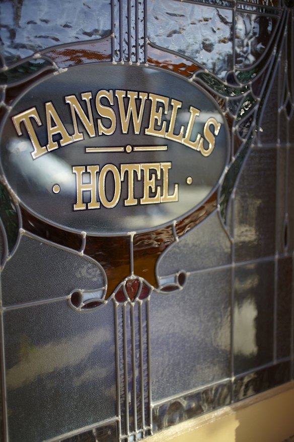 Outside the Tanswell’s Hotel.