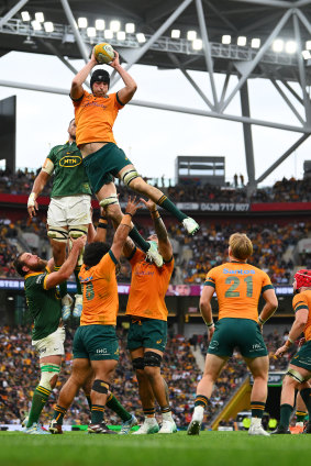 Nick Frost wins a lineout.