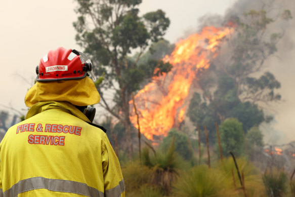 A bushfire is raging out of control in Perth Hills.