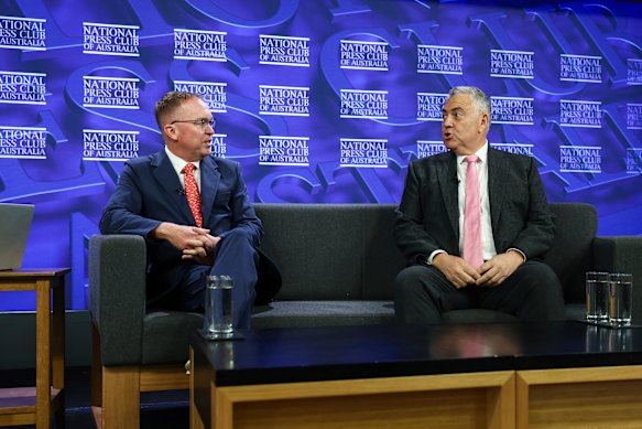 Mick Mulvaney and Joe Hockey said the US was facing major problems with submarine production.