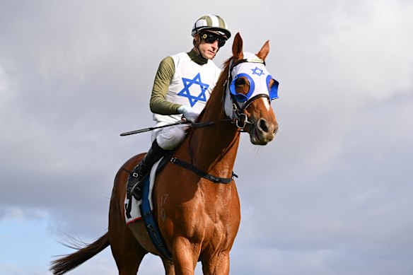 Blake Shinn aboard Changing Colours who is trained by his partner Lucy Yeomans