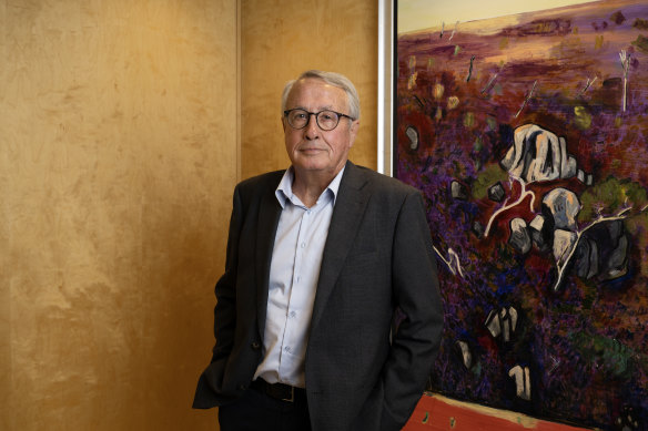 Beleaguered Cbus chairman Wayne Swan has defended the fund while also apologising to members.
