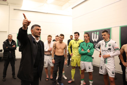 Aloisi addresses his Western United players after they defeated Melbourne Victory in the semi-final.