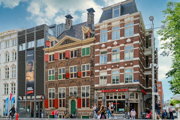 Rembrandt House museum, at left.