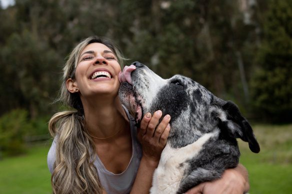 If you can’t turn say no to a kiss from your dog, experts say there are ways to make it safer.
