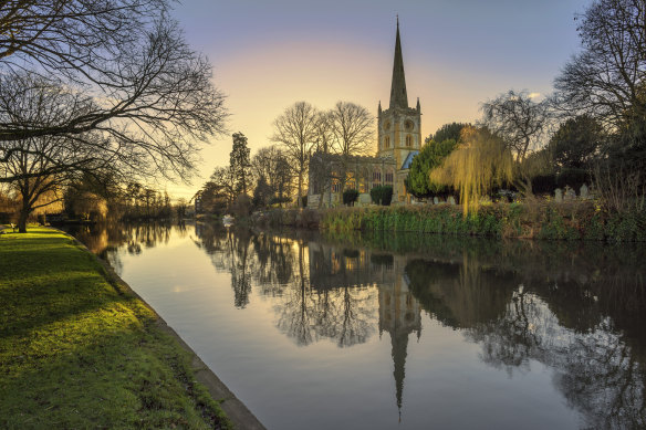 Calm waters at Stratford-on-Avon