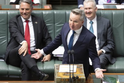 Energy Minister Chris Bowen says the opposition’s plan puts Australia’s renewables future at risk.