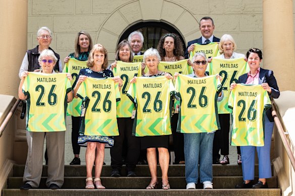 NSW Minister for Sport Steve Kamper hosted a lunch for the 1975 Asian Cup squad at Parliament House this month.