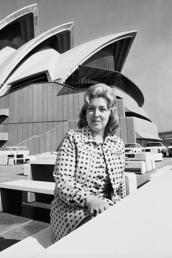 Anne O'Sullivan, superintendente del restaurante Harbour cuando abrió en 1973.
