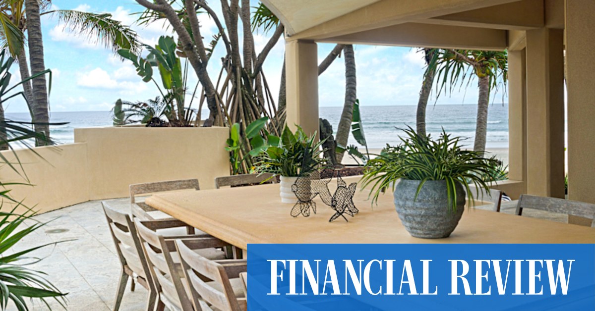 Luxury property: Billionaire mining magnat Clive Palmer resets Gold Coast record with $28m beachfront buy - Vimarsana News