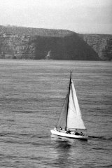 The winning yacht Rani approaches Hobart on January  1, 1946.