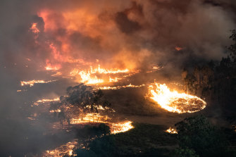 Victoria Bushfires LIVE: Gippsland remains on high alert - The Age