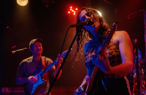 Jeane perform at The Tote.