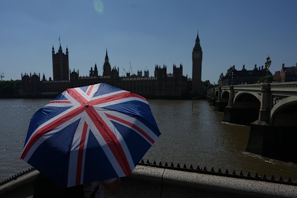London swelters in severe heat.