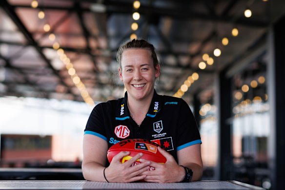 After four years as Port Adelaide’s senior AFLW coach, Lauren Arnell decided to step down. 