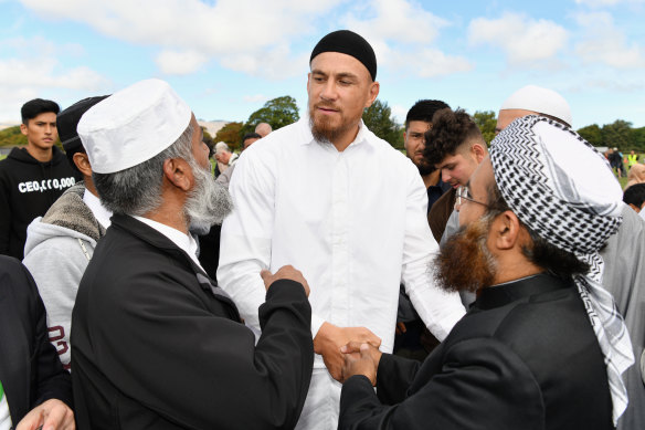 Sonny Bill Williams greets members of the Muslim community in Christchurch after a deadly attack in 2019. 