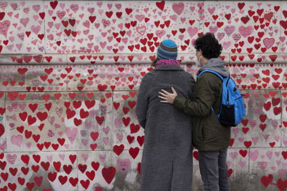 A wall of remembrance for COVID-19 victims near St Thomas’ Hospital on in London, England. 