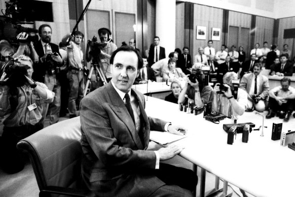 Paul Keating speaks to the media at after making a successful challenge to the leadership of Bob Hawke.