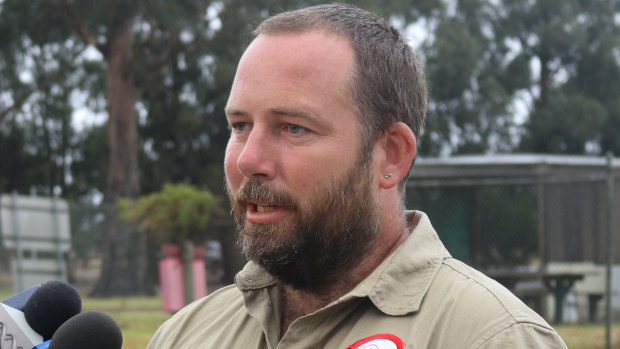 Former Senator Ricky Muir has confirmed he will stand for the seat of Morwell in the Victorian election.