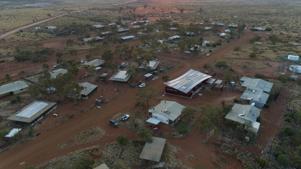 The Parnngurr Aboriginal Health Clinic in the Western Australian Desert, 1800km from Perth and 500 km from the nearest towns. 