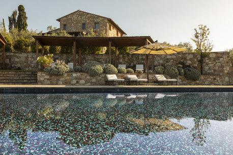 The pool and the villa.