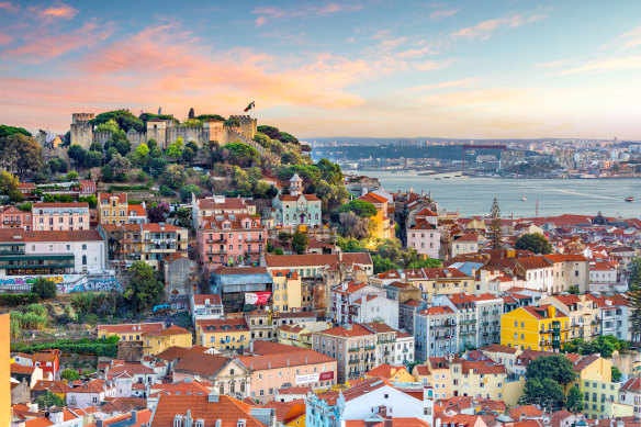 The Castelo de São Jorge at sunset.