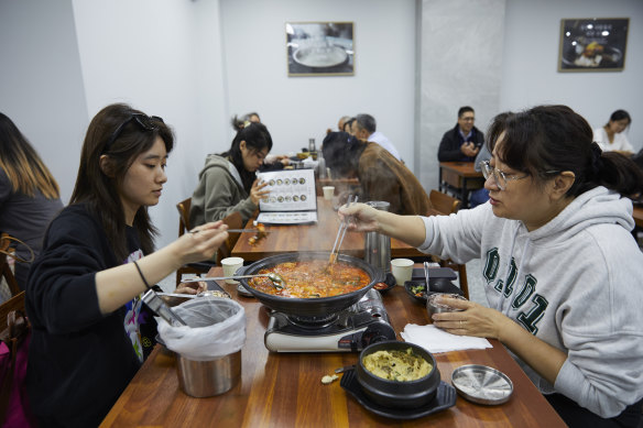 Bubbling cauldrons and thunderous hot pots worth queueing for at Hansang’s new Chinatown outpost