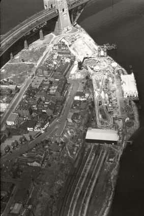 Aerial shot of Luna Park in 1935.