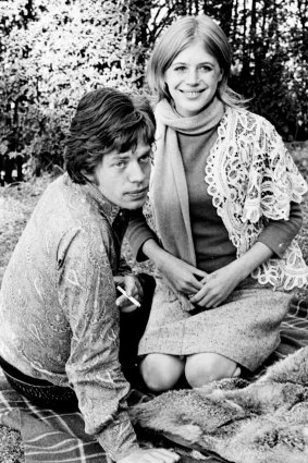 Marianne Faithfull with Mick Jagger in the gardens at Mount St Margaret Hospital, Sydney in 1969.