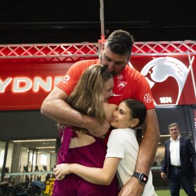 Former Eagles star Dean Cox has been appointed coach of the Sydney Swans.