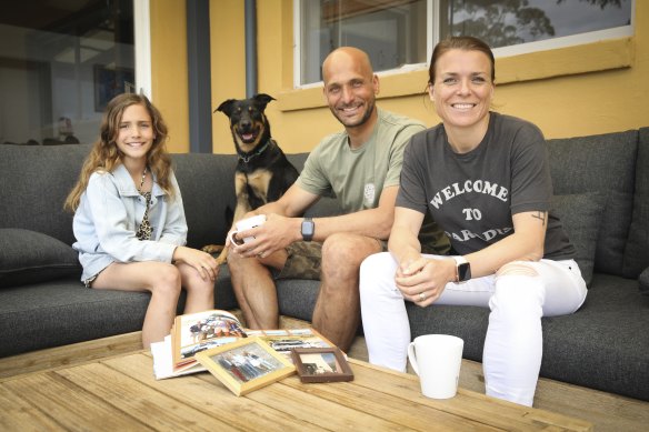 Wes Maljaars and his wife Quin Rijnders and their daughter Elin are looking forward to a reunion with their Dutch family.