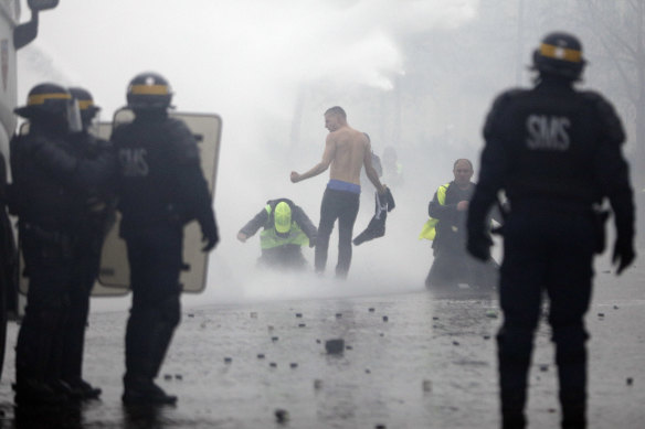 The Yellow Vest protestors in Paris: Breaking the law is their raison d’etre.