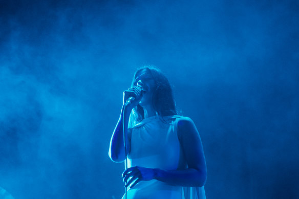 Natalie Mering, better known as Weyes Blood, captivates the crowd with her spellbinding voice.