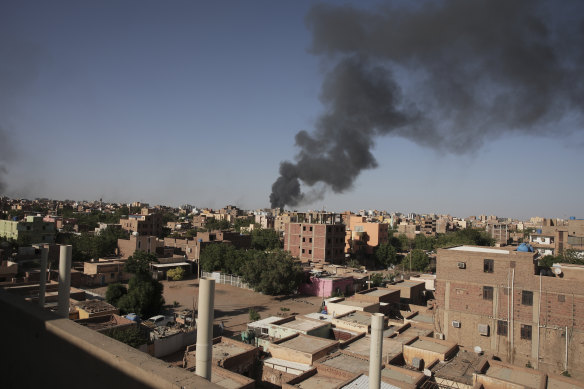 Terrified Sudanese are fleeing their homes in the capital Khartoum, witnesses say, after one internationally brokered ceasefire failed and rival forces battled in the capital for a fifth day. 