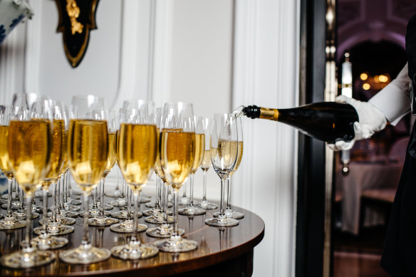 Locals in Double Bay say more women are inclined to throw back a glass of champagne, but industry data says more men are enjoying sparkling wine.