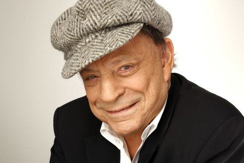 Charles Dumont on the set of TV show Les Grands du Rire, 2009.