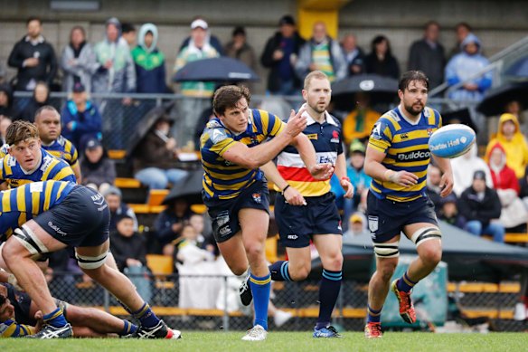 Henry Robertson in action for Sydney University in the Shute Shield grand final. 