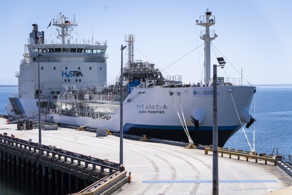 The Suiso Frontier transported liquid hydrogen from Australia to Japan.