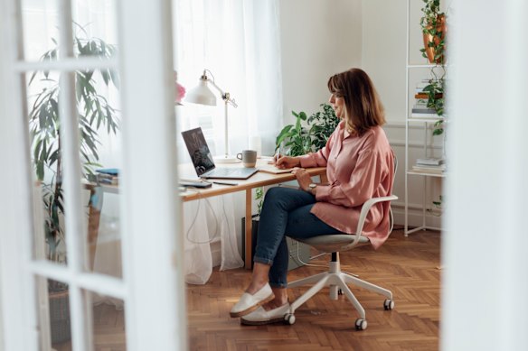 Working from home saves a lot of travelling time. 