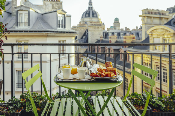 France – history, art, culture, food and natural wonders.
