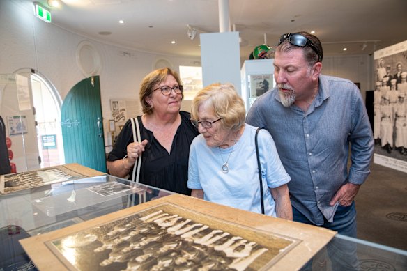 Larwood’s daughter, Mary, with two of his grandchildren, Andrew and Janet, at the SCG Museum and Members Pavilion.