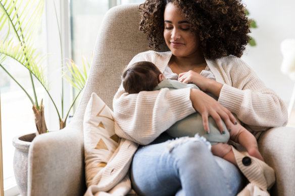 While there are societal pressures on women to ‘bounce back’, not all those breastfeeding lose weight.  