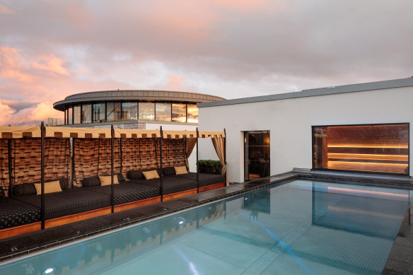  Oslo’s first rooftop pool.