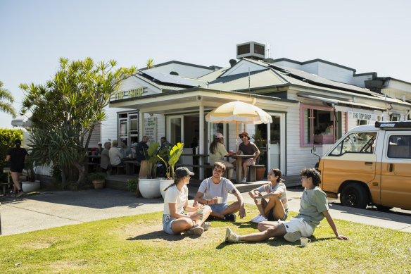 Top Shop Byron Bay – no relation to the  fast fashion brand.